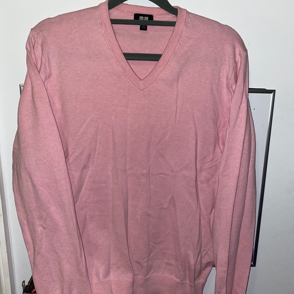 Light Pink V-neck Sweater | Uniqlo | Extra Small - Picture 5 of 5